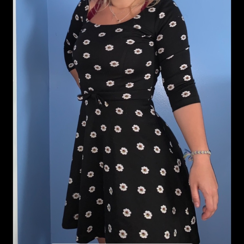 Lauren conrad black mini flower dress 3/4 sleeve